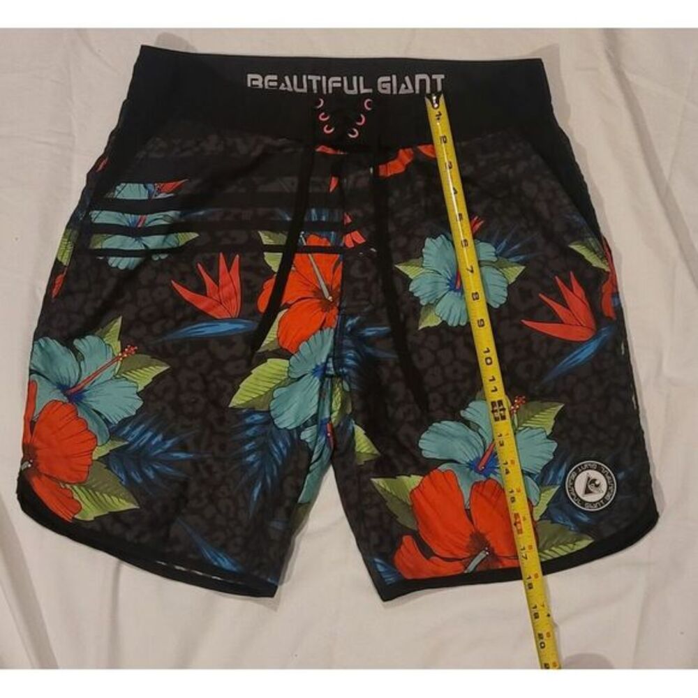 Beautiful Giant Men's Hibiscus  Swim Trunks‎ Swimwear Board Shorts SZ 32